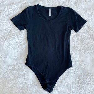 Glass too black bodysuit small‎